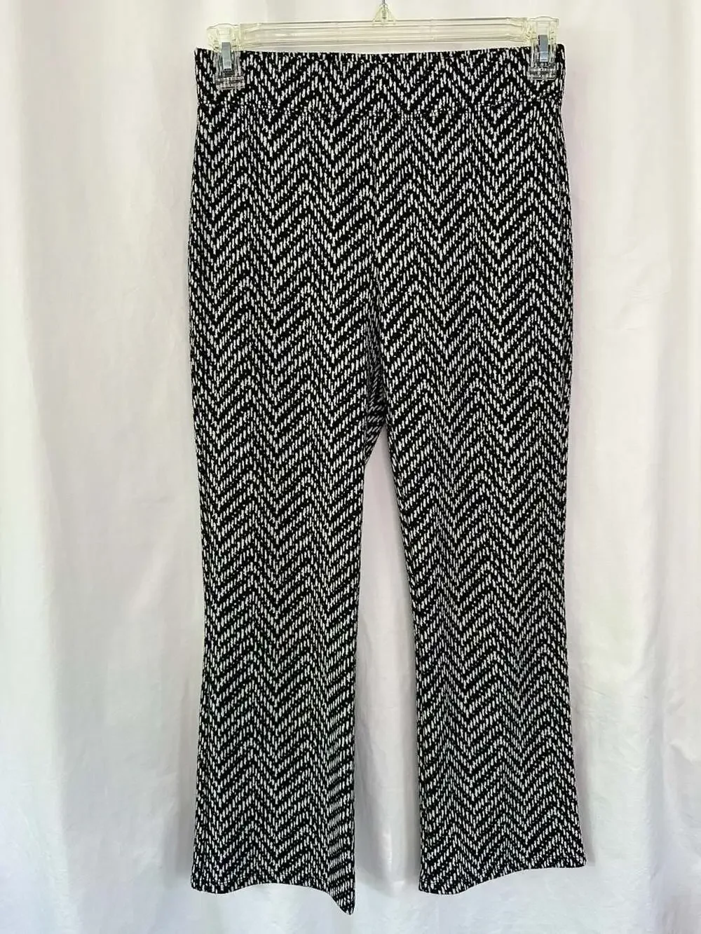 BCBG Generation Womens Pants Black and White Chevron Knit Pull-On Pants Medium - Picture 1 of 13